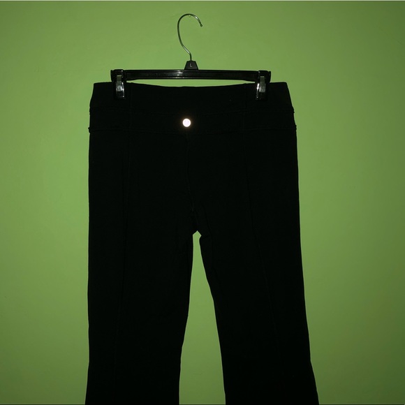 Lululemon black yoga pants - Picture 1 of 4